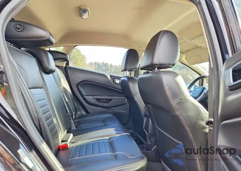 2014 Ford Fiesta Titanium z USA, uszkodzony, nr VIN 3FADP4FJ8EM243151